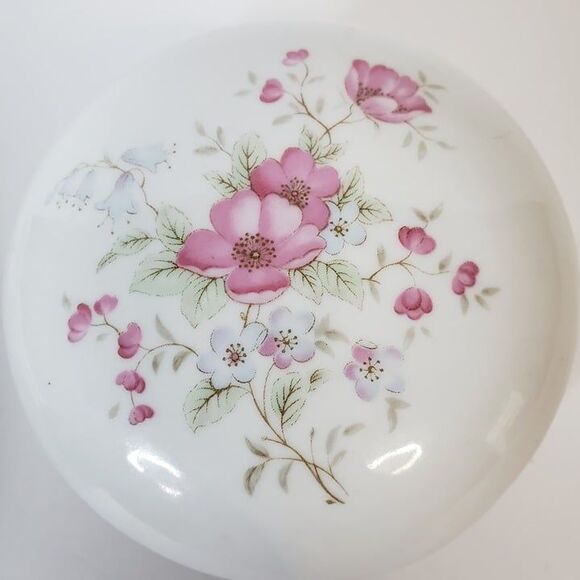The San Francisco Music Box Pink Floral Porcelain Round Trinket Dish Edelweiss - Picture 1 of 6